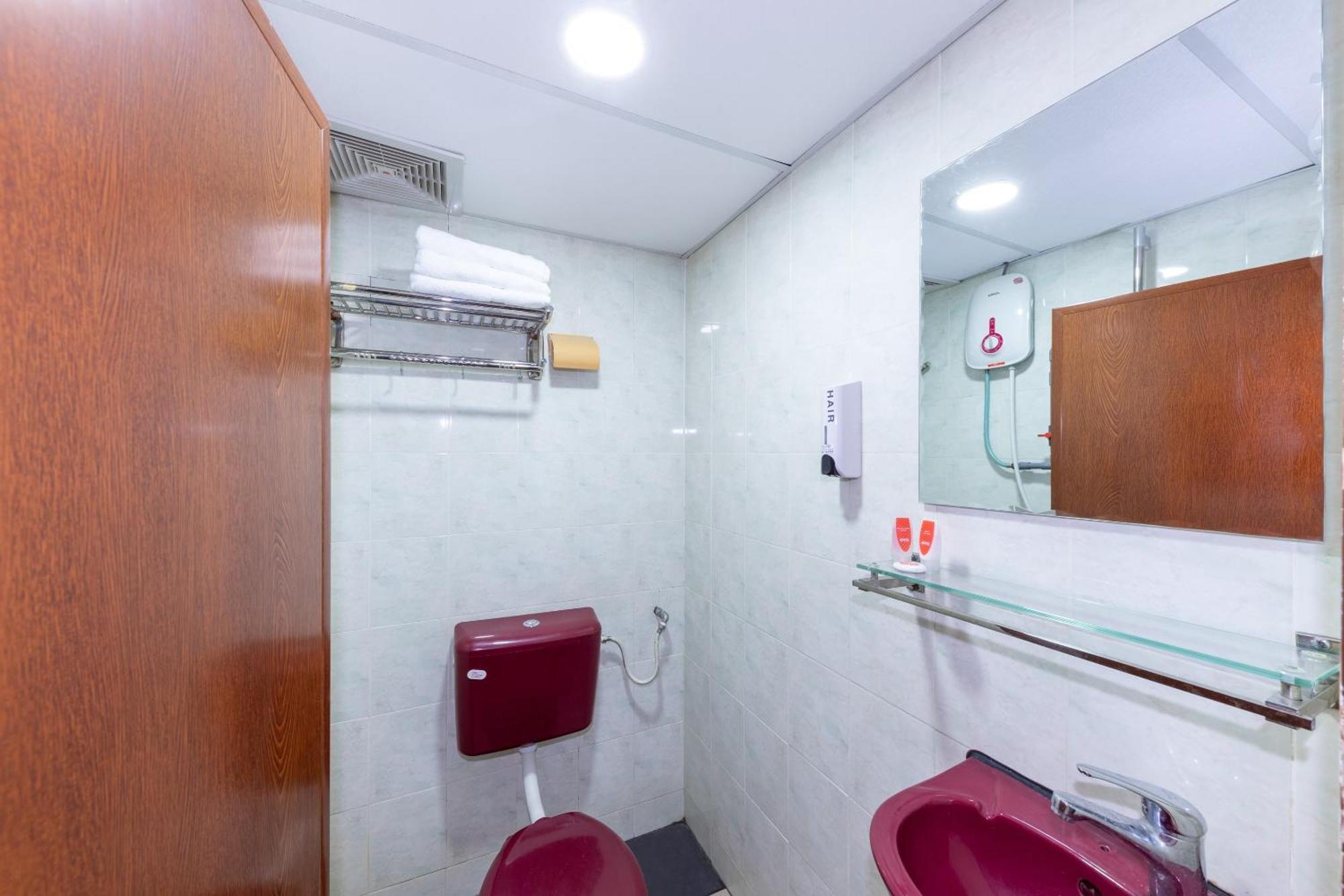 Super Oyo 432 My 7Days Inn Джохор Бахру Екстериор снимка
