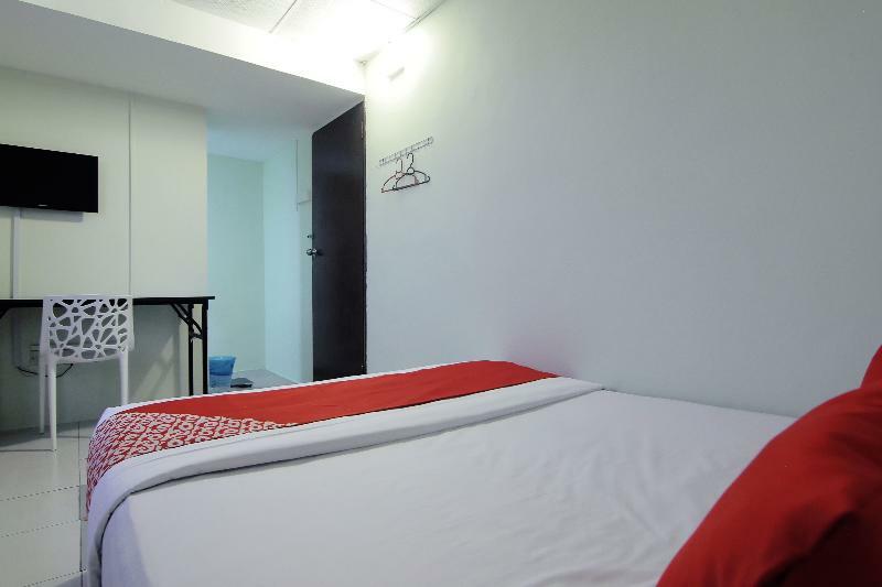 Super Oyo 432 My 7Days Inn Джохор Бахру Екстериор снимка